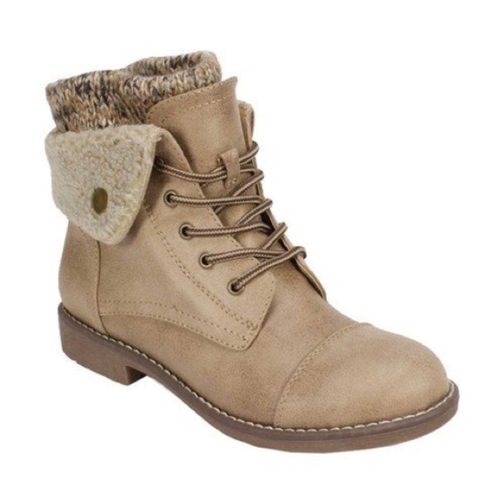 Cliffs by White Mountain Lace Up Boot